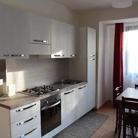 مزرعة للإقامة Agriturismo I Murales Tossicia